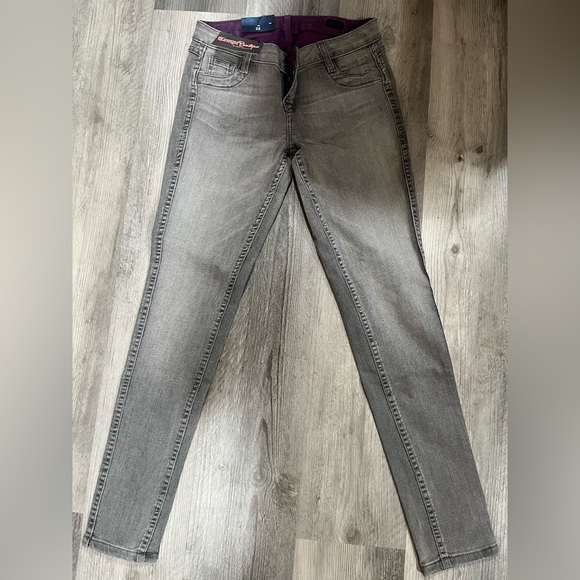 Bleulab Denim - Women’s Skinny Jeans - reversible purple and Grey Wash